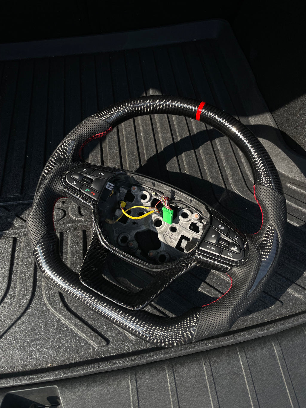 PROTON X50 S70 CARBON REDLINE STEERING- PLUG AND PLAY-RED CENTERING RACING LINE