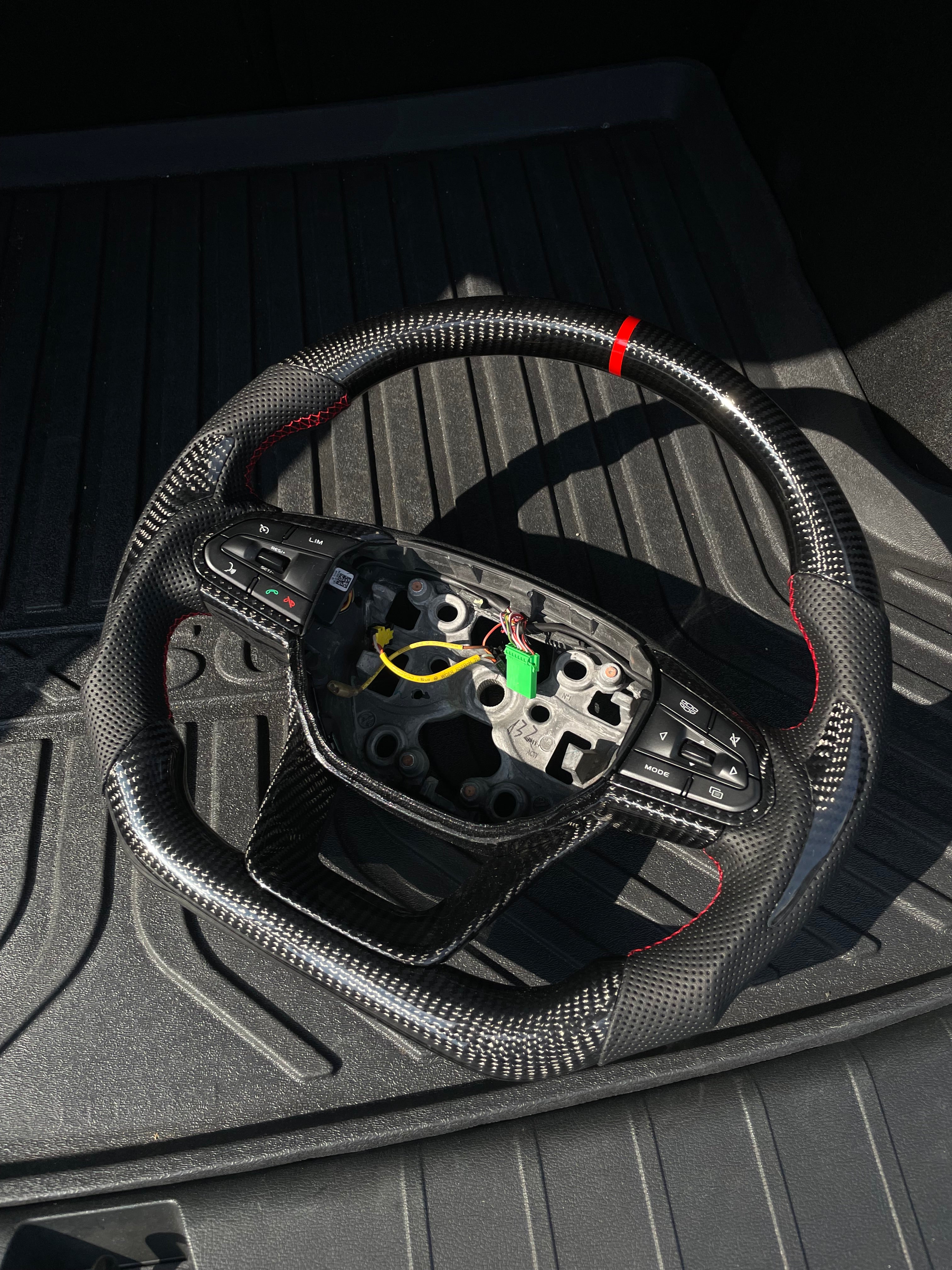 PROTON X50 S70 CARBON REDLINE STEERING- PLUG AND PLAY-RED CENTERING RACING LINE