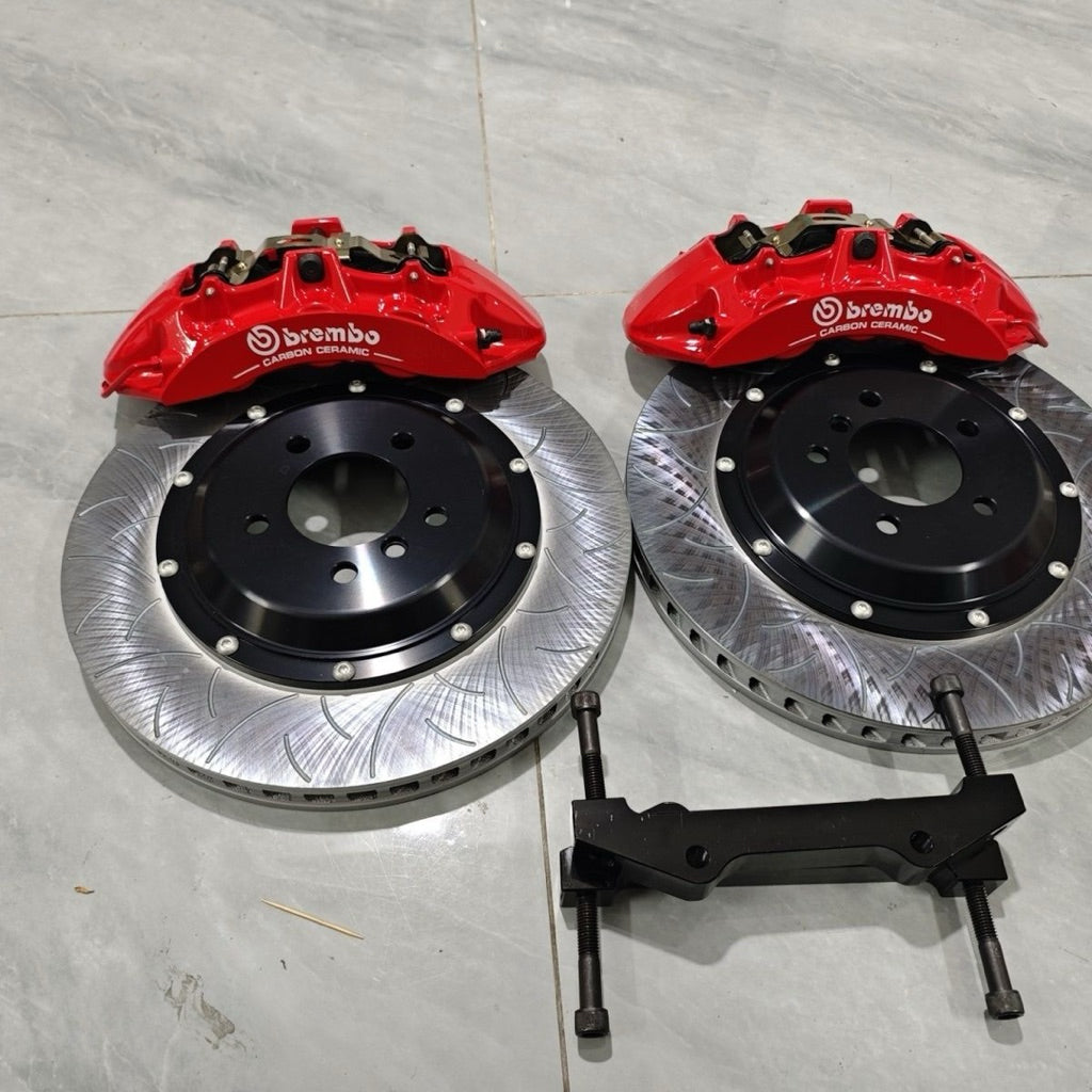 Brembo V6 6 pot suitable 18 inch brembo brake kit